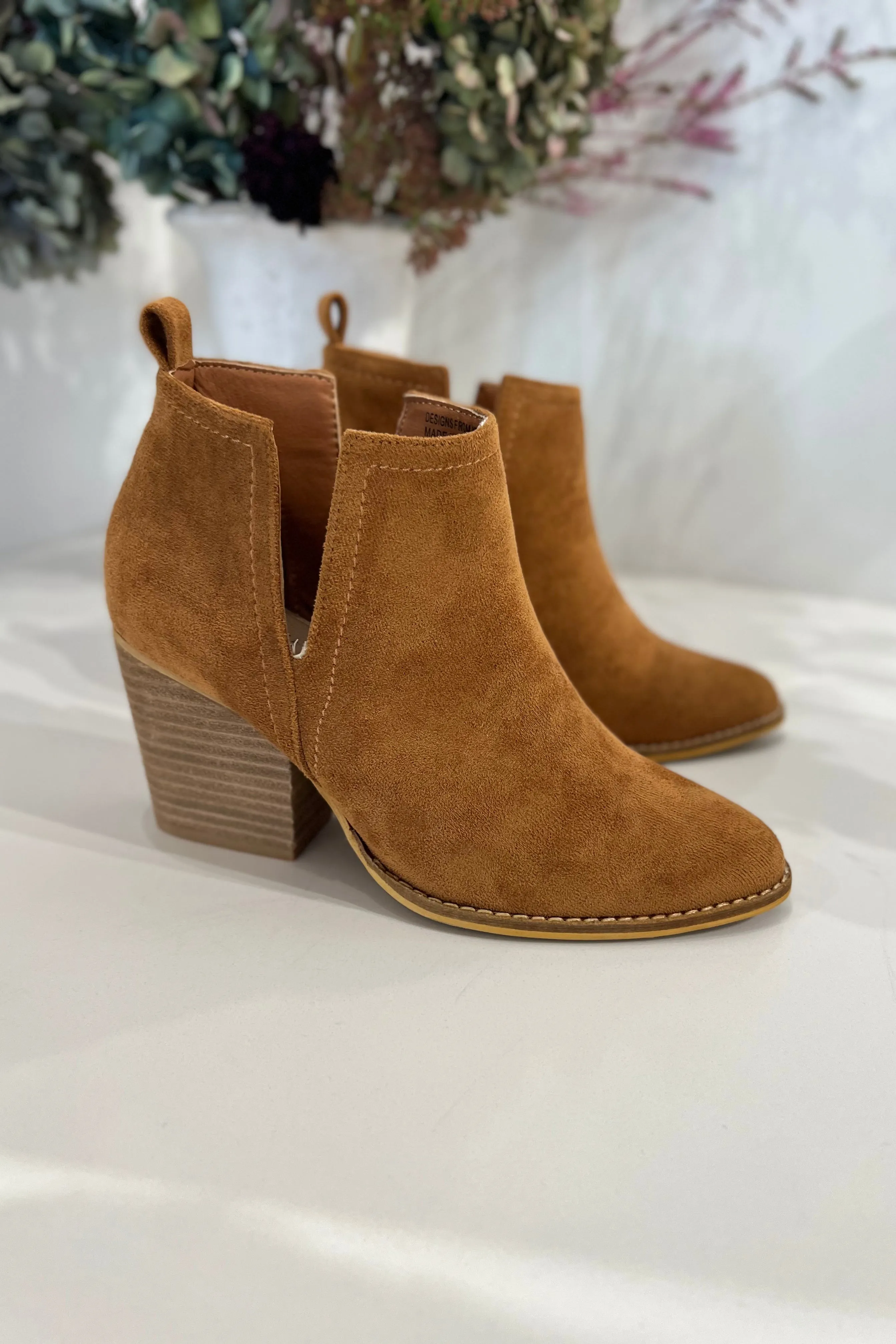 WESLEE TAN SIDE SLIT BOOTIE